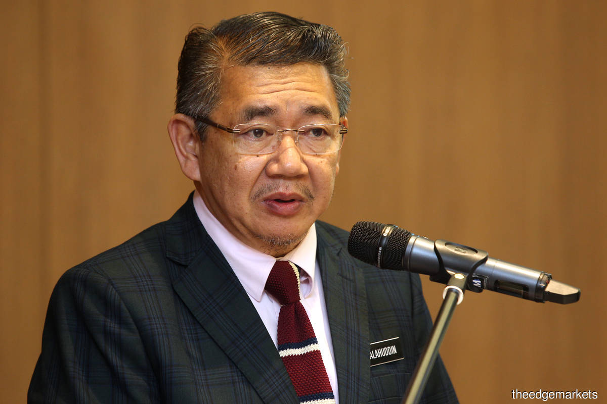 Salahuddin: Ministry to meet telcos over service quality